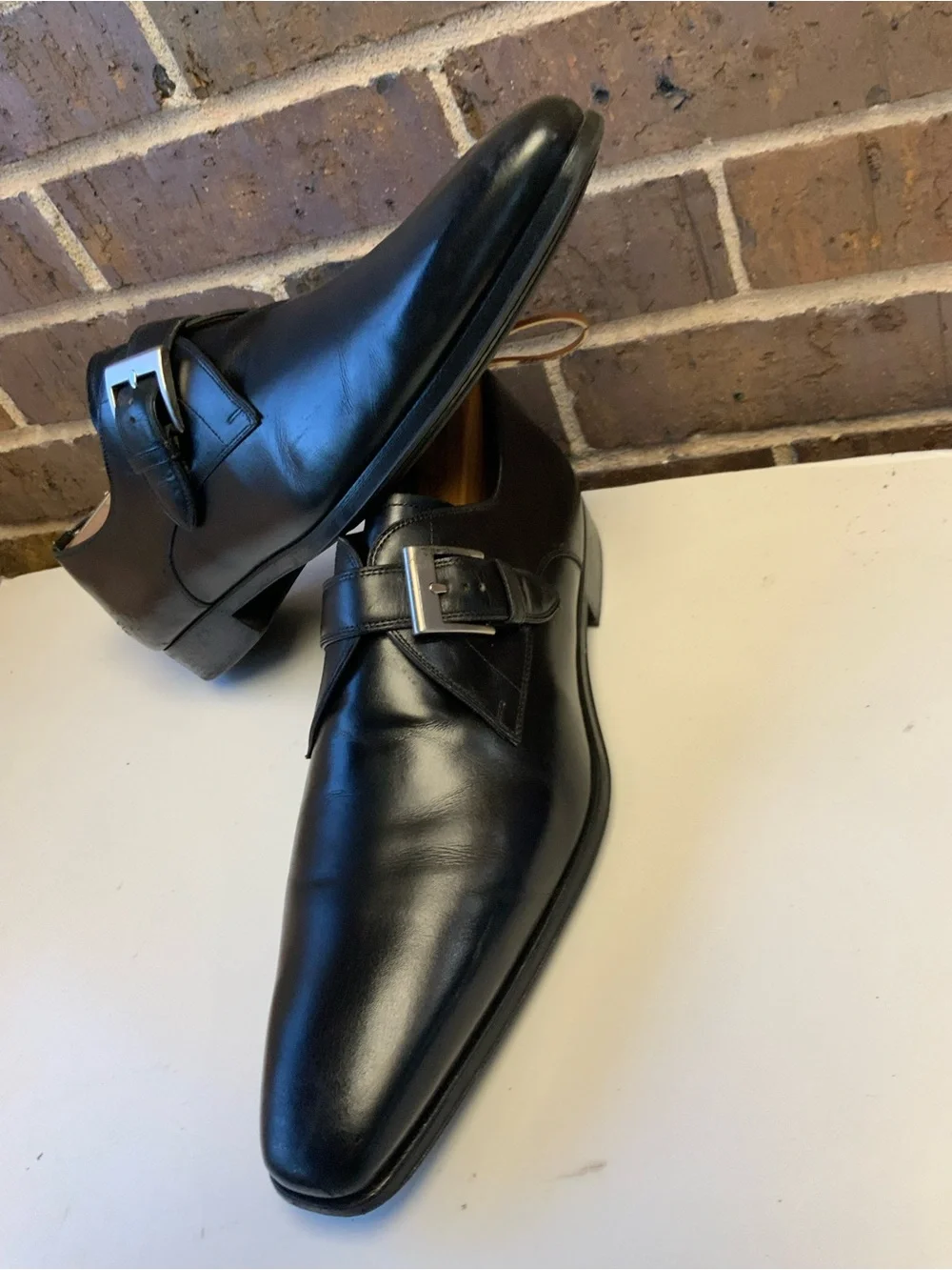 Magnanni Black Leather Single Monk Strap Shoe with Silver Buckle